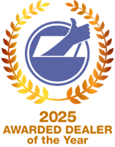 ディーラー・オブ・ザ・イヤー2025 優秀賞:
販売台数、顧客満足度等を総合的に達成された優秀な販売店に贈られる賞です。