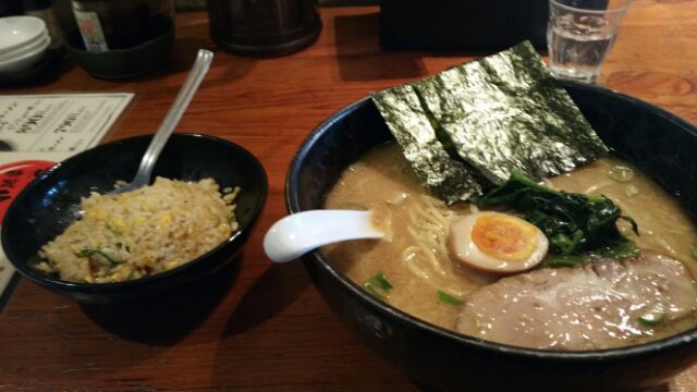 家系　横濱屋