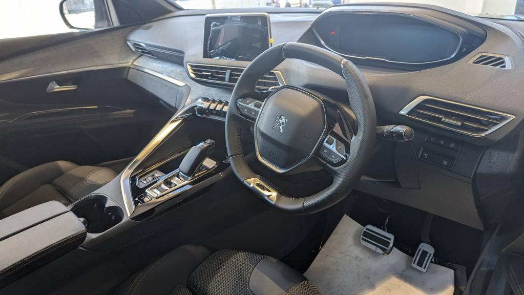 3008 HYBRID ショールーム紹介