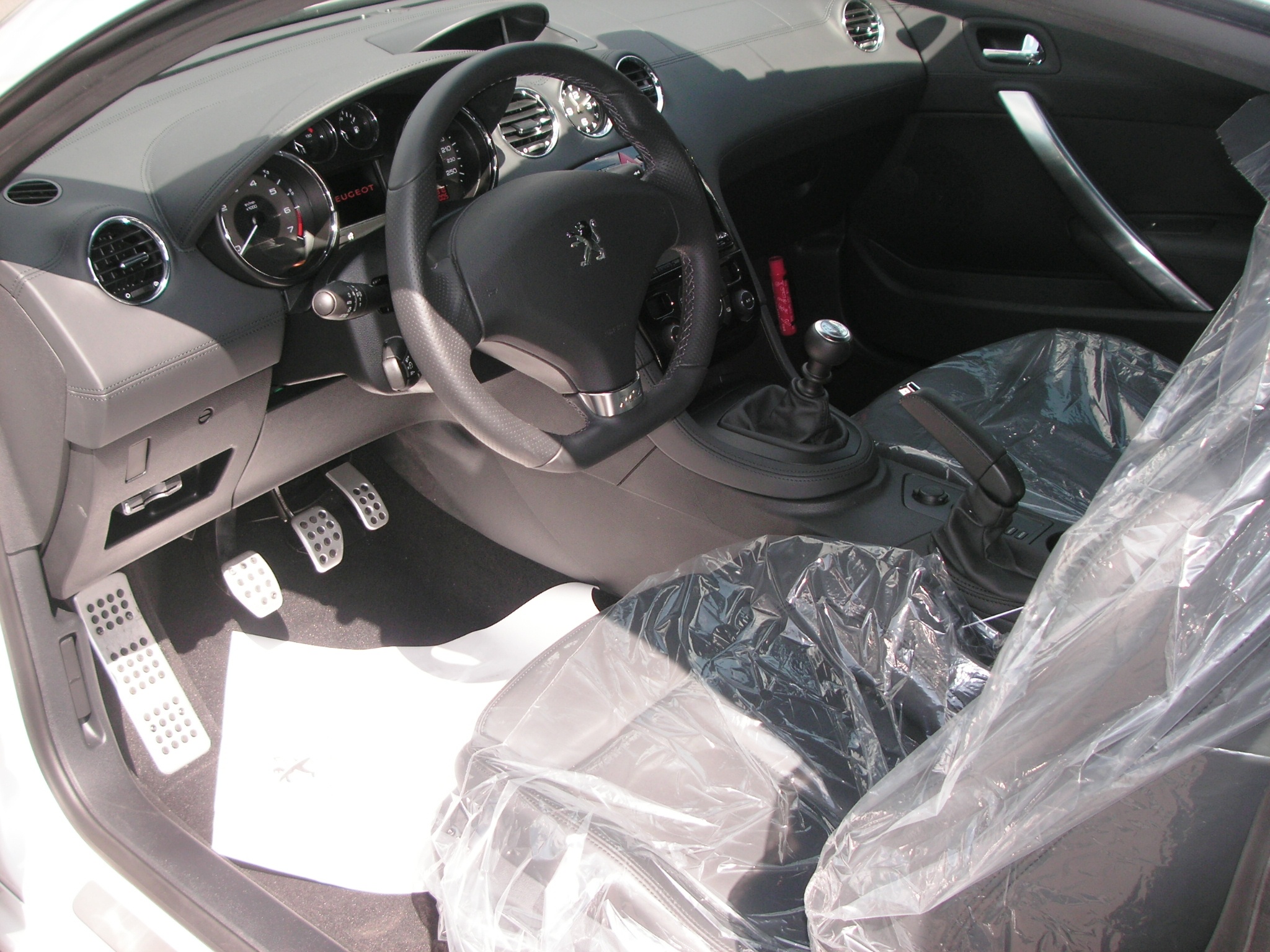 大変珍しい車両が入庫致しました