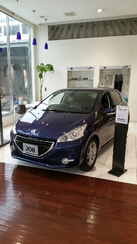 ショールーム入れ替え