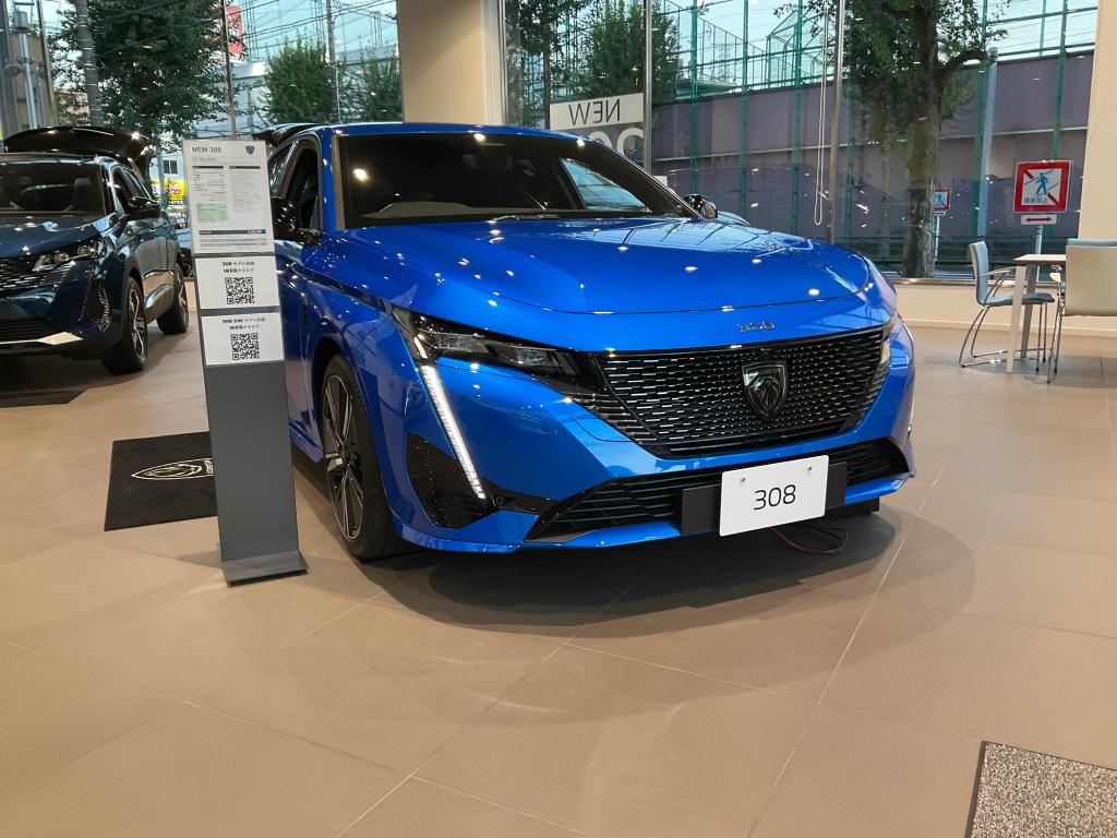 ショールームに308GT BLUE HDI 展示中！